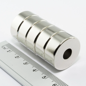 MP 28x8x10 / N38 - magnes neodymowy