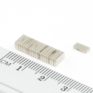 MPŁ 6x3x1 / N38 - magnes neodymowy