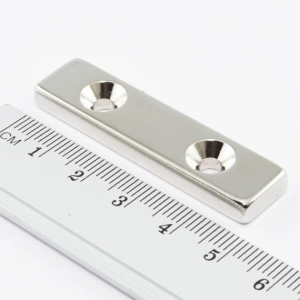 MPŁ 50x12x5 z otworami "S" (8/4) / N38 - magnes neodymowy